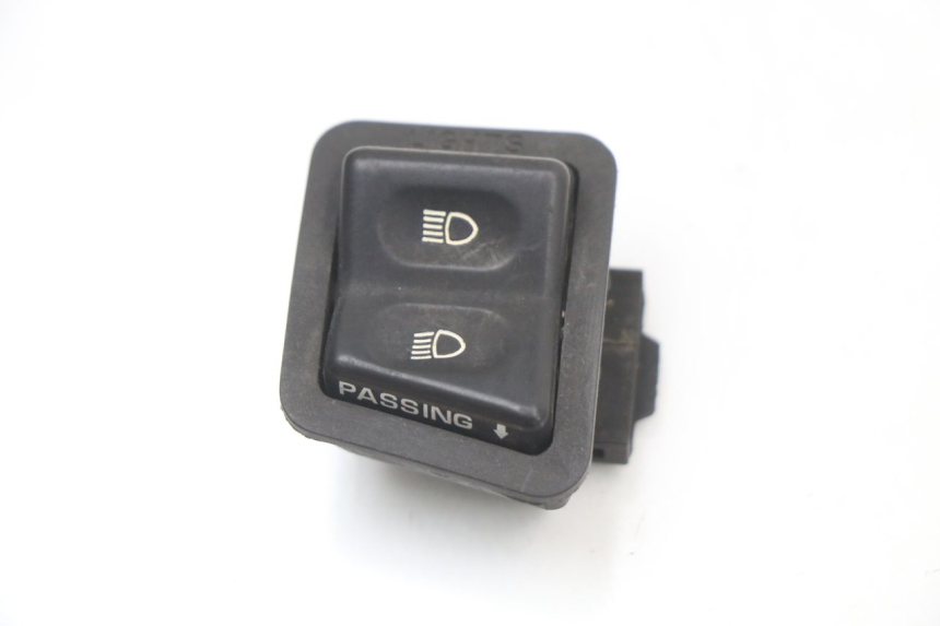 photo de PRZEŁĄCZNIK ŚWIATEŁ DROGOWYCH SYM ORBIT 50 (2008 - 2010) - Widok główny