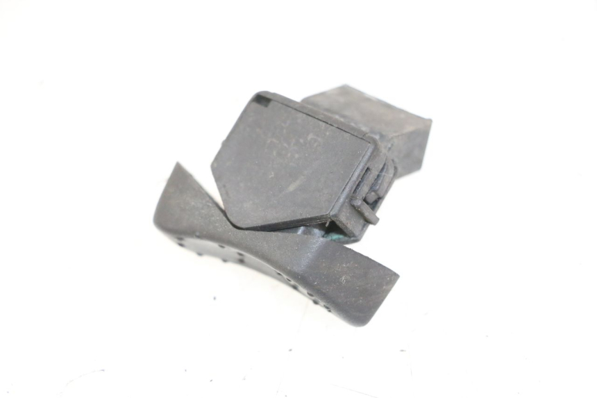 photo de PRZEŁĄCZNIK ŚWIATEŁ DROGOWYCH PIAGGIO VESPA GRANTURISMO 200 (2004 - 2005) - Szczegół części