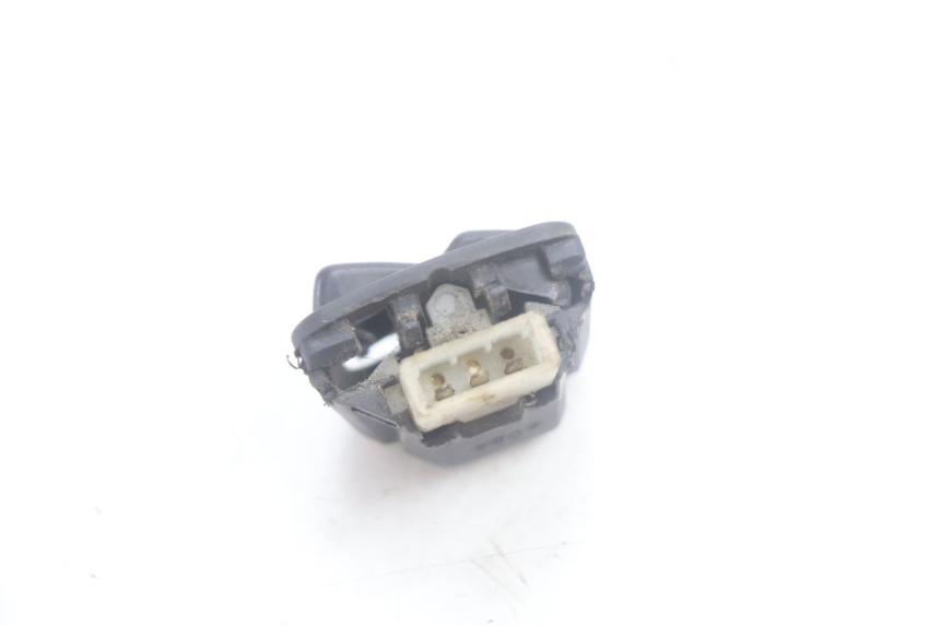photo de PRZEŁĄCZNIK ŚWIATEŁ DROGOWYCH HONDA SCV LEAD 100 (2003 - 2007) - Zoom stanu zużycia