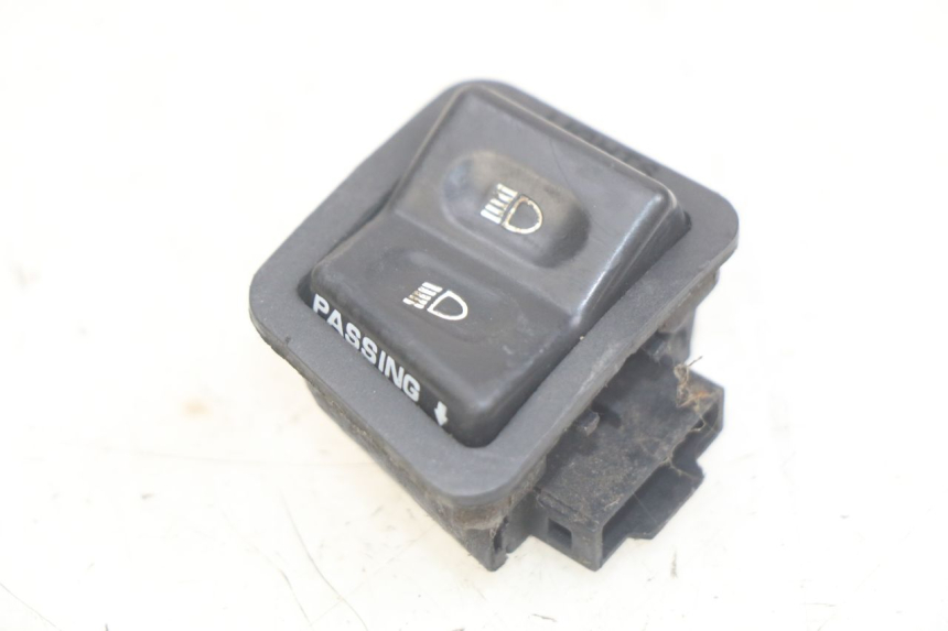 photo de PRZEŁĄCZNIK ŚWIATEŁ DROGOWYCH PEUGEOT TWEET 4T 50 (2018 - 2022) - Widok główny