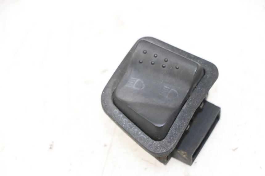 photo de PRZEŁĄCZNIK ŚWIATEŁ DROGOWYCH PIAGGIO XEVO - X EVO 125 (2007 - 2017) - Widok główny