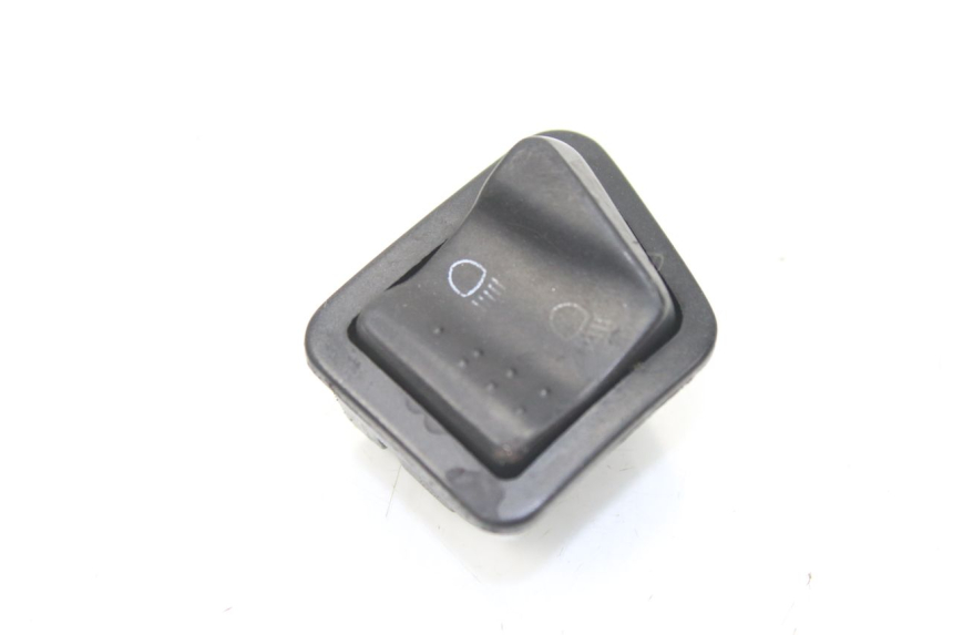 photo de PRZEŁĄCZNIK ŚWIATEŁ DROGOWYCH PIAGGIO ZIP 2T 50 (2009 - 2019) - Widok główny