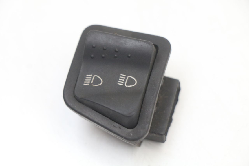 photo de PRZEŁĄCZNIK ŚWIATEŁ DROGOWYCH PIAGGIO ZIP 4T 50 (2018 - 2020) - Widok główny