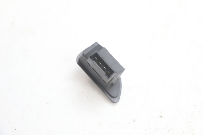 photo de PRZEŁĄCZNIK ROLL LOCK PIAGGIO MP3 125 (2006 - 2014) - Zbliżenie techniczne