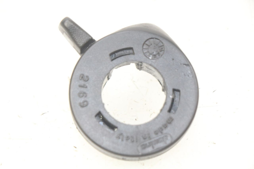 photo de PRZEŁĄCZNIK KIERUNKOWSKAZÓW APRILIA SR LC 50 (1997 - 2004) - Zoom stanu zużycia