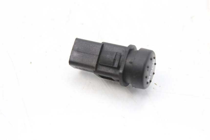 photo de PRZEŁĄCZNIK KIERUNKOWSKAZÓW PIAGGIO VESPA GTS IGET ABS 125 (2017 - 2023) - Zoom stanu zużycia