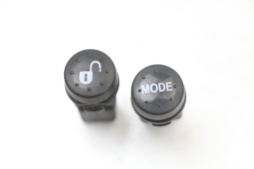 photo de PRZEŁĄCZNIK KIERUNKOWSKAZÓW PIAGGIO XEVO - X EVO 125 (2007 - 2017) - Szczegół części