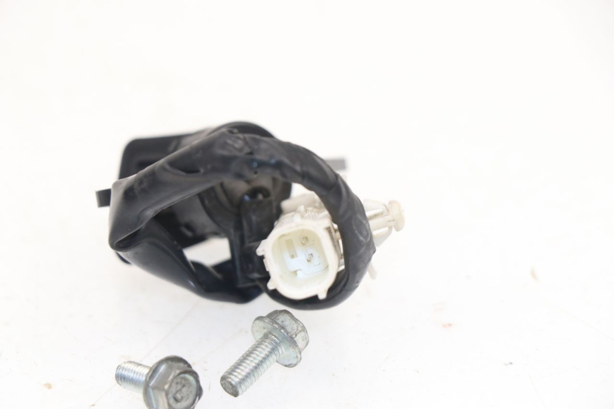 photo de PRZEŁĄCZNIK KIERUNKOWSKAZÓW YAMAHA YP T-MAX TMAX 530 (2017 - 2020) - Szczegół części