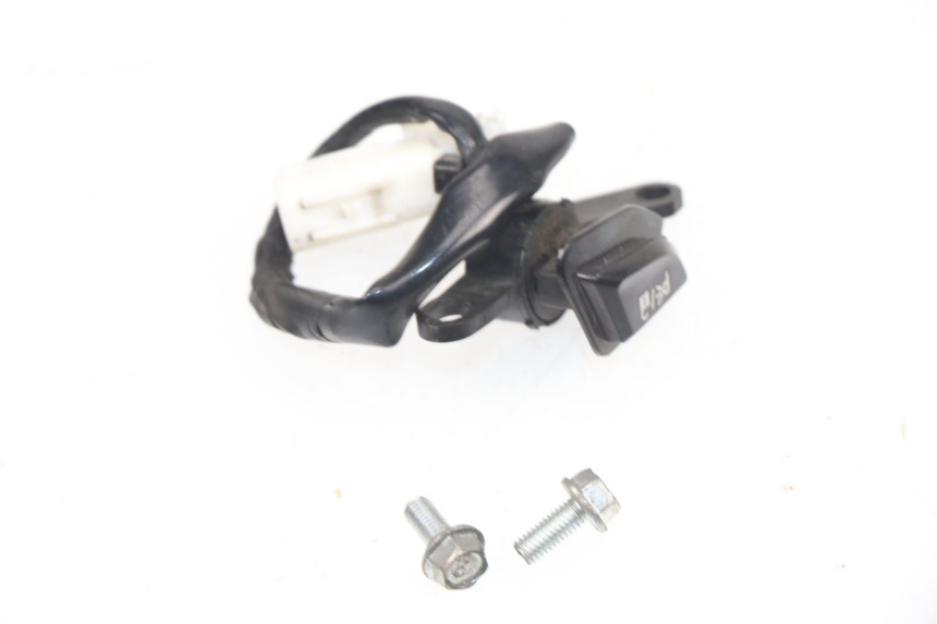 photo de PRZEŁĄCZNIK KIERUNKOWSKAZÓW YAMAHA YP T-MAX TMAX 530 (2017 - 2020) - Zoom stanu zużycia