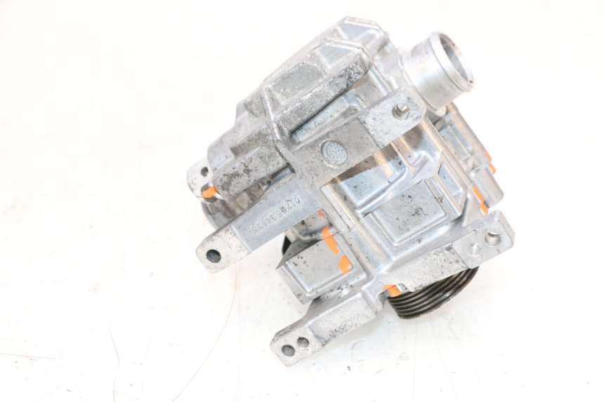 photo de KOMPRESOR PEUGEOT SATELIS COMPRESSOR K15 125 (2006 - 2009) - Zbliżenie techniczne