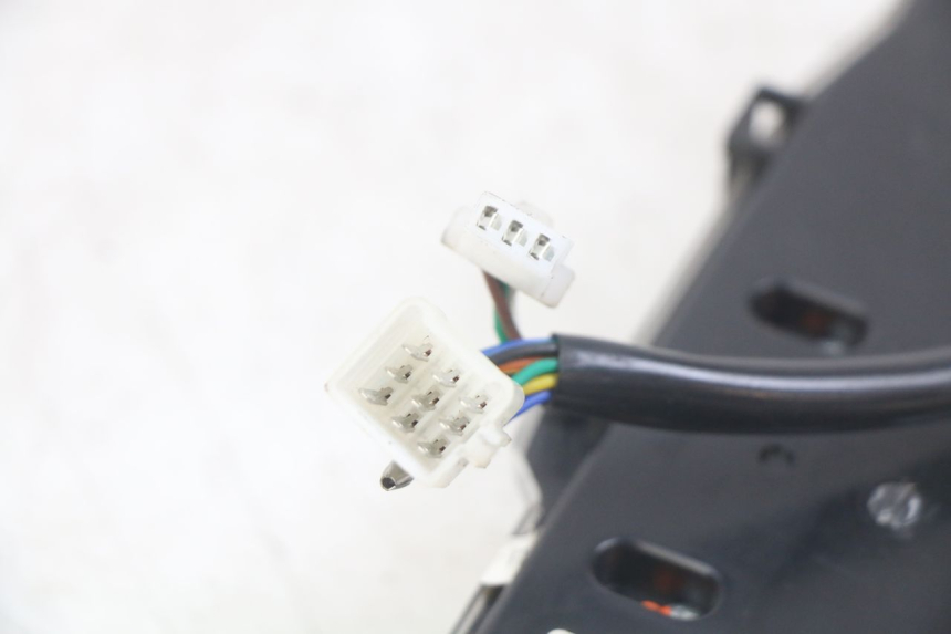 photo de LICZNIK NECO ALEXONE 125 (2017 - 2024) - Zoom stanu zużycia