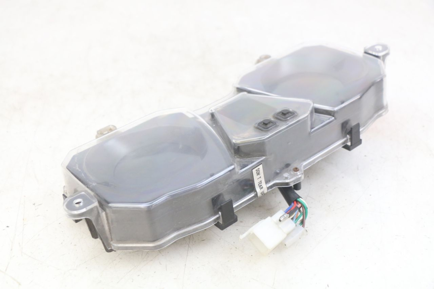 photo de LICZNIK NECO ALEXONE 125 (2017 - 2024) - Stan powierzchni