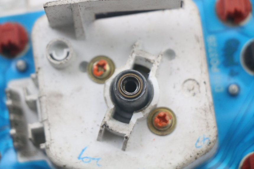 photo de LICZNIK MBK BOOSTER SPIRIT 50 (2004 - 2017) - Zbliżenie komponentów