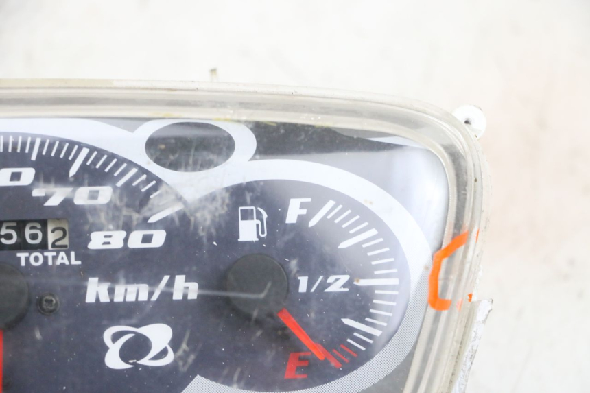 photo de LICZNIK MBK BOOSTER SPIRIT 50 (2004 - 2017) - Struktura - zbliżenie