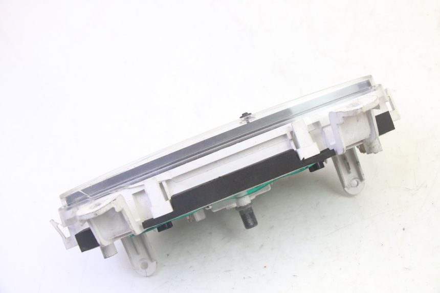 photo de LICZNIK SUZUKI BURGMAN 125 (2007 - 2014) - Zbliżenie techniczne