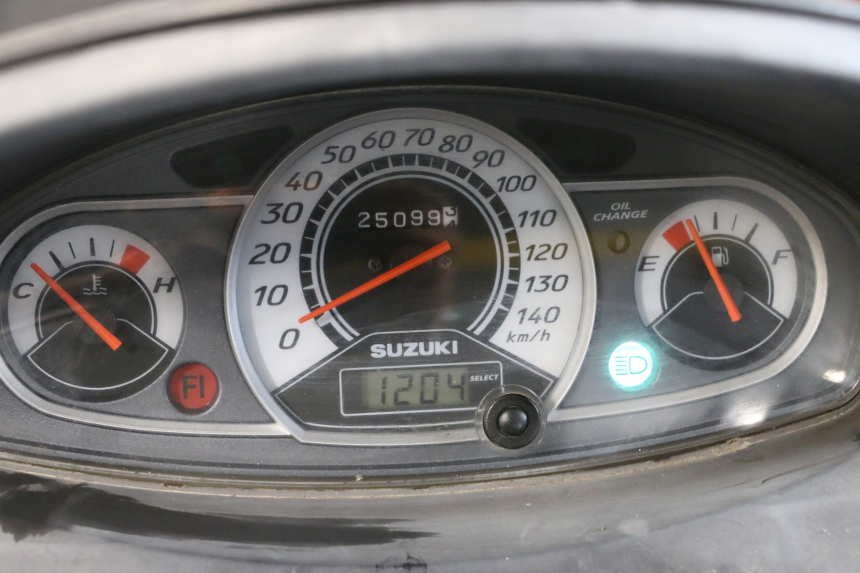 photo de LICZNIK SUZUKI BURGMAN 125 (2007 - 2014) - Zoom stanu zużycia