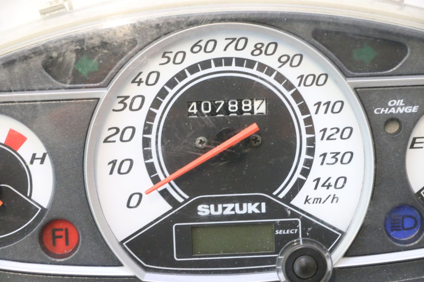 photo de LICZNIK SUZUKI BURGMAN 125 (2007 - 2014) - Zbliżenie techniczne