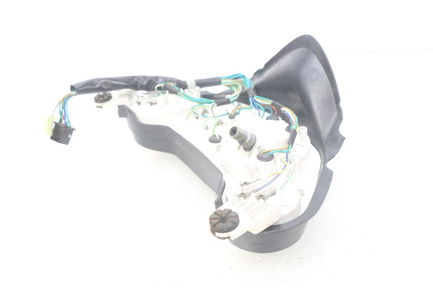 photo de LICZNIK HONDA CBR R 125 (2003 - 2006) - Zbliżenie techniczne