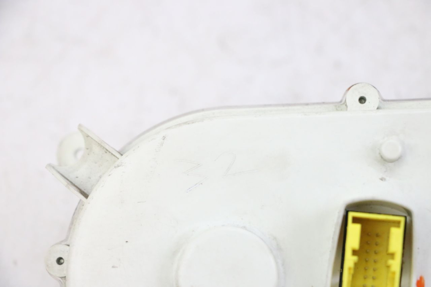 photo de LICZNIK PEUGEOT CITYSTAR 50 (2013 - 2017) - Stan powierzchni