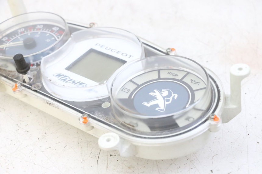 photo de LICZNIK PEUGEOT CITYSTAR 50 (2013 - 2017) - Zbliżenie techniczne