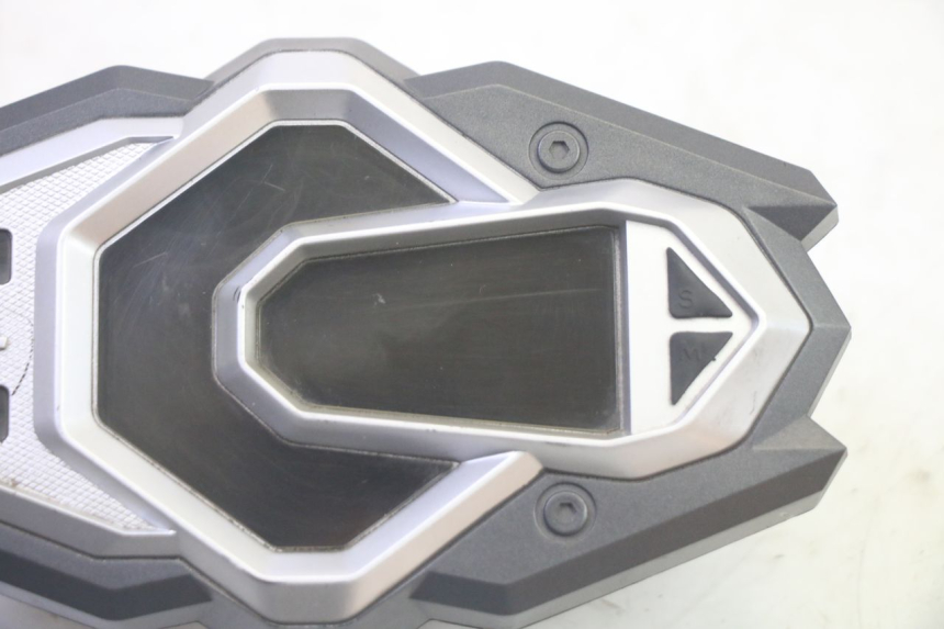 photo de LICZNIK SYM CROX 4T 50 (2016 - 2023) - Zbliżenie techniczne