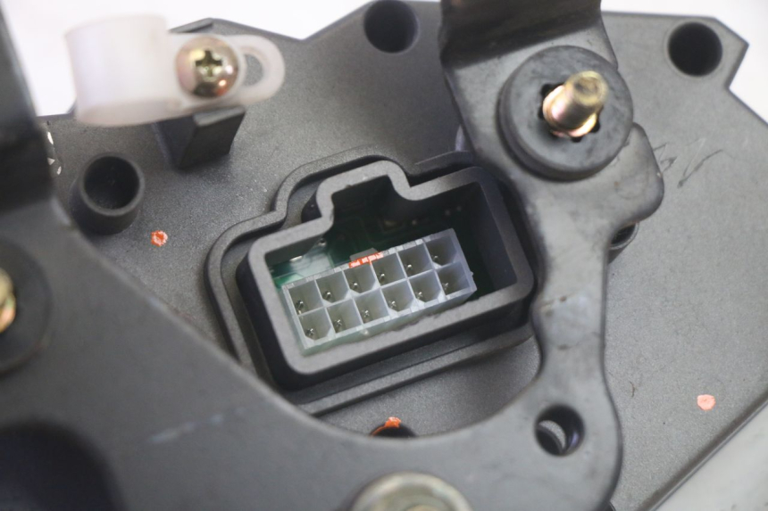 photo de LICZNIK SYM CROX 4T 50 (2016 - 2023) - Oznaczenia i referencje