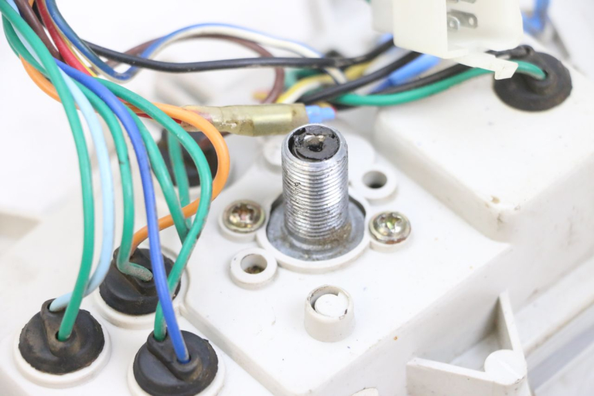 photo de LICZNIK LONGJIA DIGITA 4T 50 (2019 - 2022) - Stan powierzchni