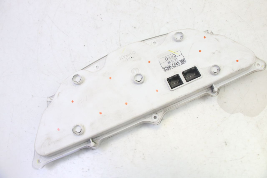 photo de LICZNIK KYMCO DINK STREET 125 (2009 - 2014) - Stan powierzchni