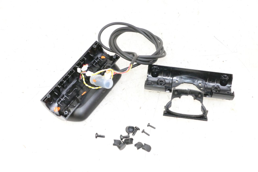 photo de LICZNIK SEGWAY NINEBOT E2 1 - Szczegóły charakterystyczne