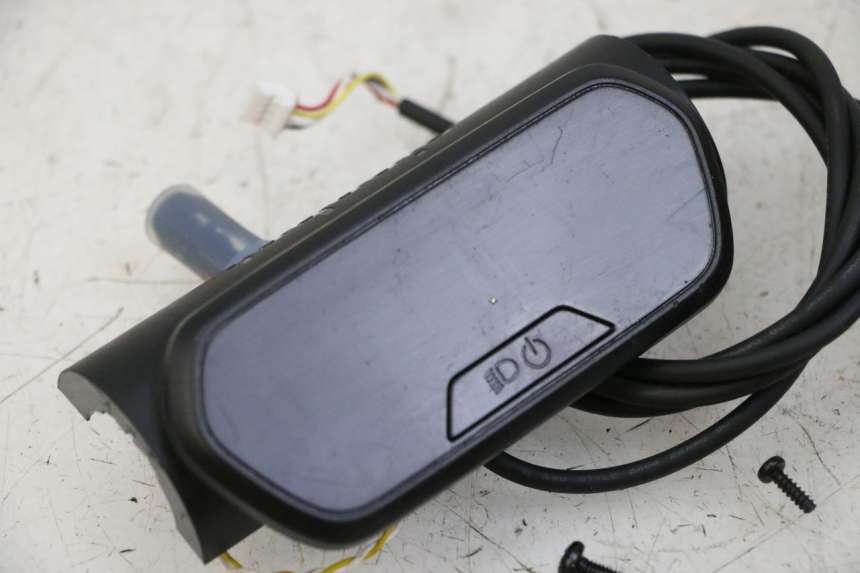 photo de LICZNIK SEGWAY NINEBOT E2 1 - Zbliżenie techniczne