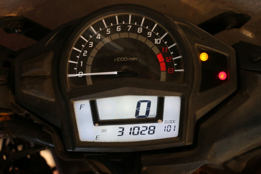 photo de LICZNIK KAWASAKI ER-6 ER6 F ABS 650 (2012 - 2016) - Zoom stanu zużycia