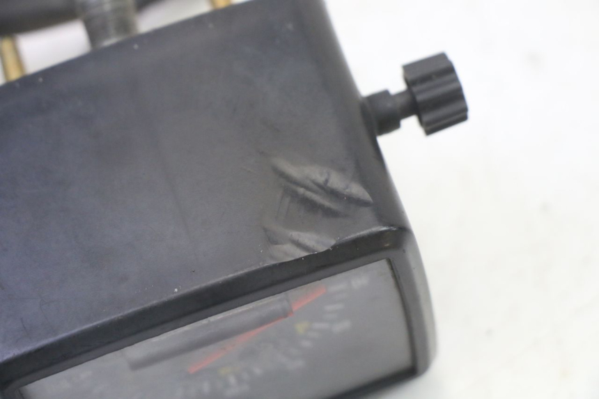 photo de LICZNIK APRILIA ETX 125 (1998 - 2002) - Stan powierzchni