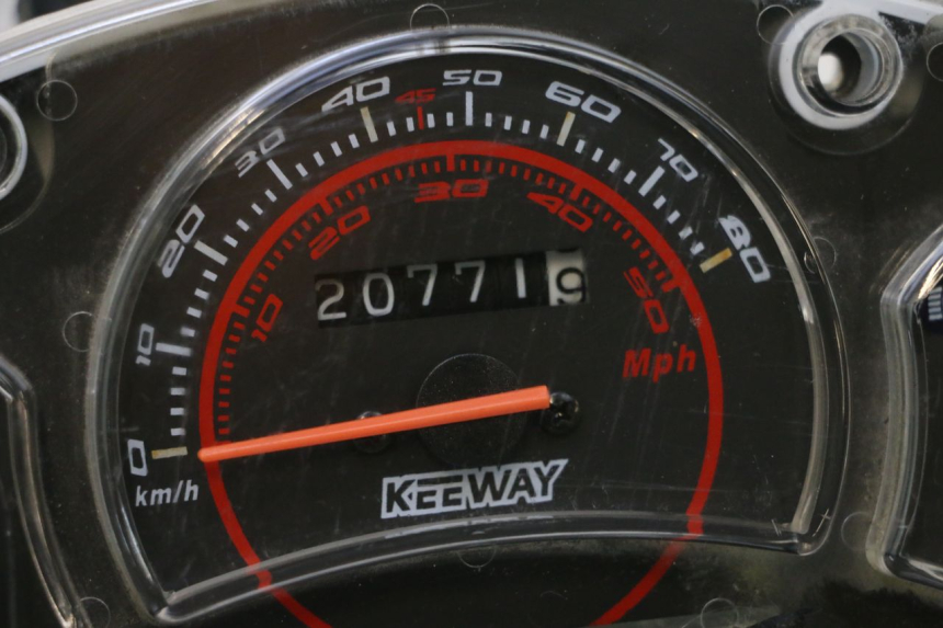 photo de LICZNIK KEEWAY F-ACT FACT EVO 50 (2020 - 2026) - Szczegóły charakterystyczne