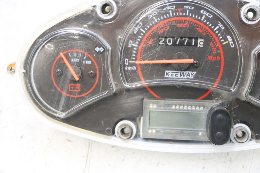 photo de LICZNIK KEEWAY F-ACT FACT EVO 50 (2020 - 2026) - Widok z bliska