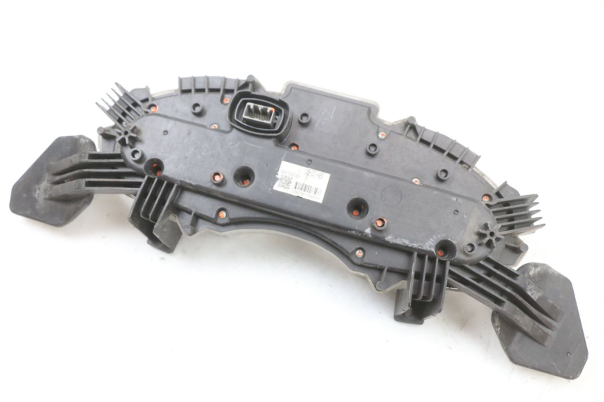 photo de LICZNIK HONDA FES S-WING SWING ABS 125 (2007 - 2015) - Stan powierzchni