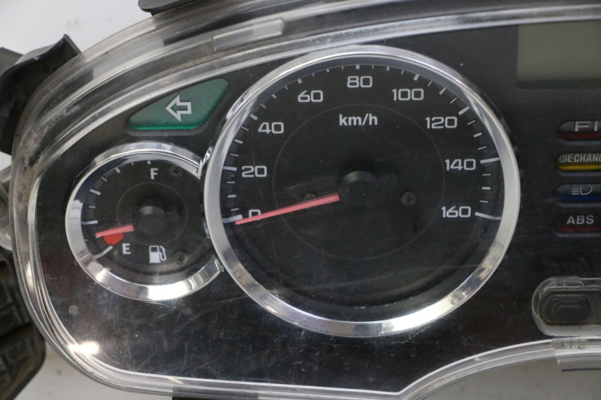 photo de LICZNIK HONDA FES S-WING SWING ABS 125 (2007 - 2015) - Zoom jakości