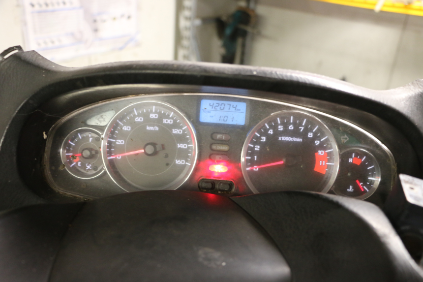 photo de LICZNIK HONDA FES S-WING SWING ABS 125 (2007 - 2015) - Zoom stanu zużycia