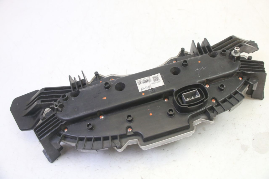 photo de LICZNIK HONDA FES S-WING SWING ABS 125 (2007 - 2015) - Szczegóły charakterystyczne