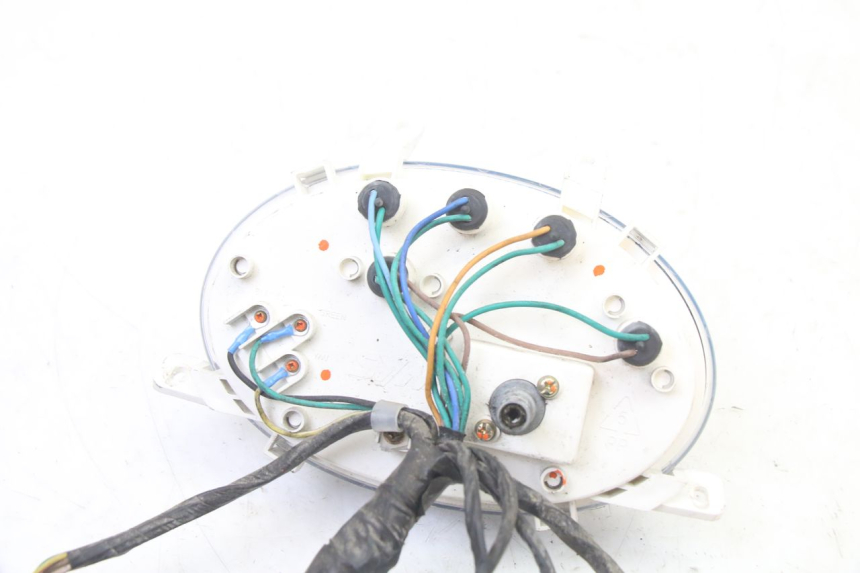 photo de LICZNIK SYM FIDDLE 125 (2008 - 2010) - Stan powierzchni