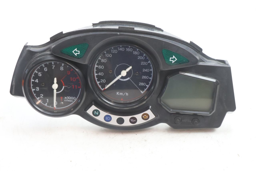 photo de LICZNIK YAMAHA FJR 1300 (2001 - 2005) - Widok główny