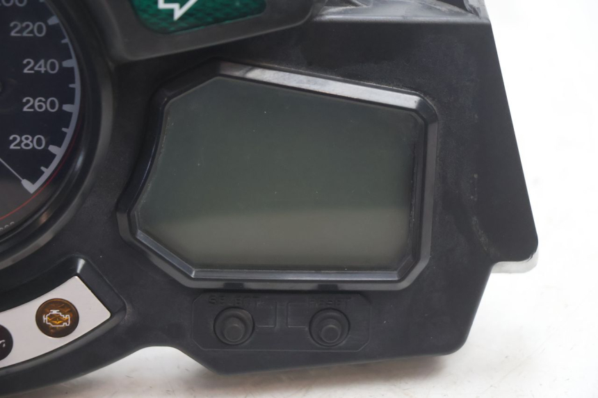 photo de LICZNIK YAMAHA FJR 1300 (2001 - 2005) - Zbliżenie techniczne