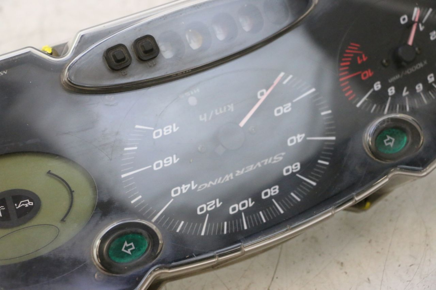 photo de LICZNIK HONDA FJS SILVER WING SILVERWING 400 (2005 - 2008) - Inny kąt widzenia