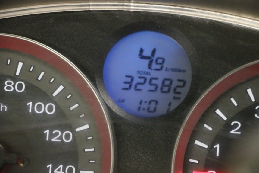 photo de LICZNIK HONDA FORZA ABS 300 (2013 - 2017) - Zoom stanu zużycia