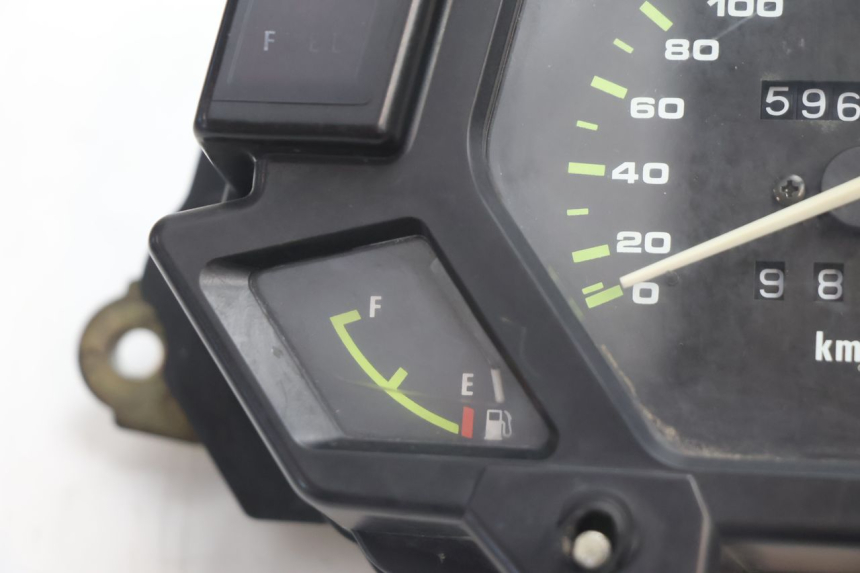 photo de LICZNIK KAWASAKI GPX F ZX750F 750 (1986 - 1990) - Zoom stanu zużycia