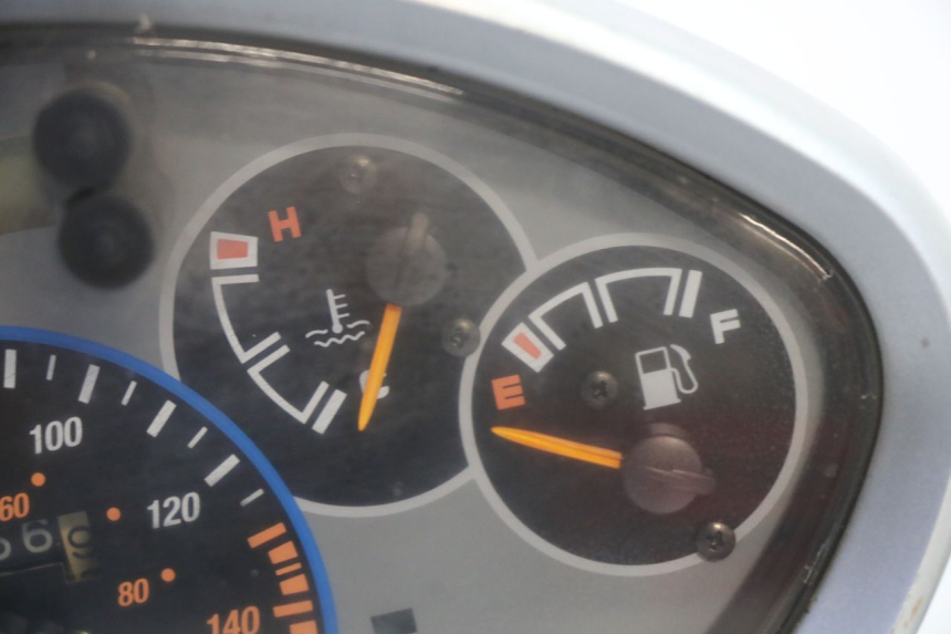 photo de LICZNIK KYMCO GRAND DINK 125 (2002 - 2007) - Inny kąt widzenia