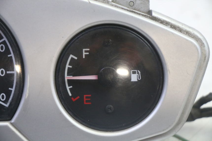 photo de LICZNIK DAELIM HISTORY 125 (2001 - 2002) - Inny kąt widzenia