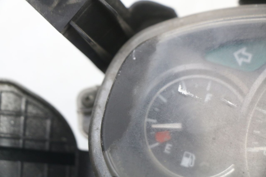 photo de LICZNIK HONDA FES S-WING SWING 125 (2007 - 2015) - Zoom stanu zużycia