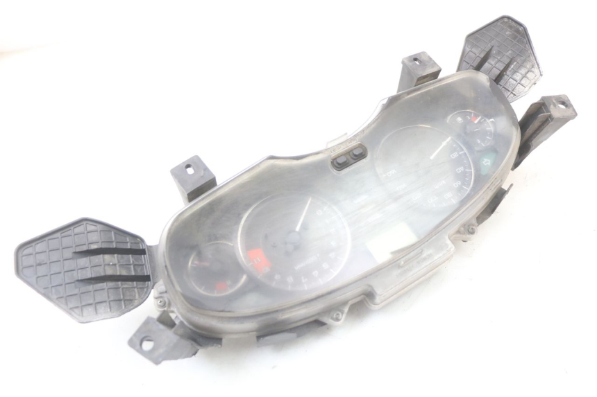 photo de LICZNIK HONDA FES S-WING SWING 125 (2007 - 2015) - Punkty mocowania