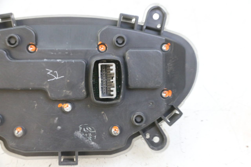 photo de LICZNIK PIAGGIO IE MP3 YOURBAN 300 (2011 - 2016) - Widok ogólny