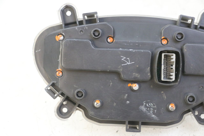 photo de LICZNIK PIAGGIO IE MP3 YOURBAN 300 (2011 - 2016) - Punkty mocowania